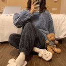 Pijama Feminino De Pelúcia CozyNights - Conjunto Com Calça e Moletom Em Pelúcia Plush | Quentinho, Macio e Super Confortável