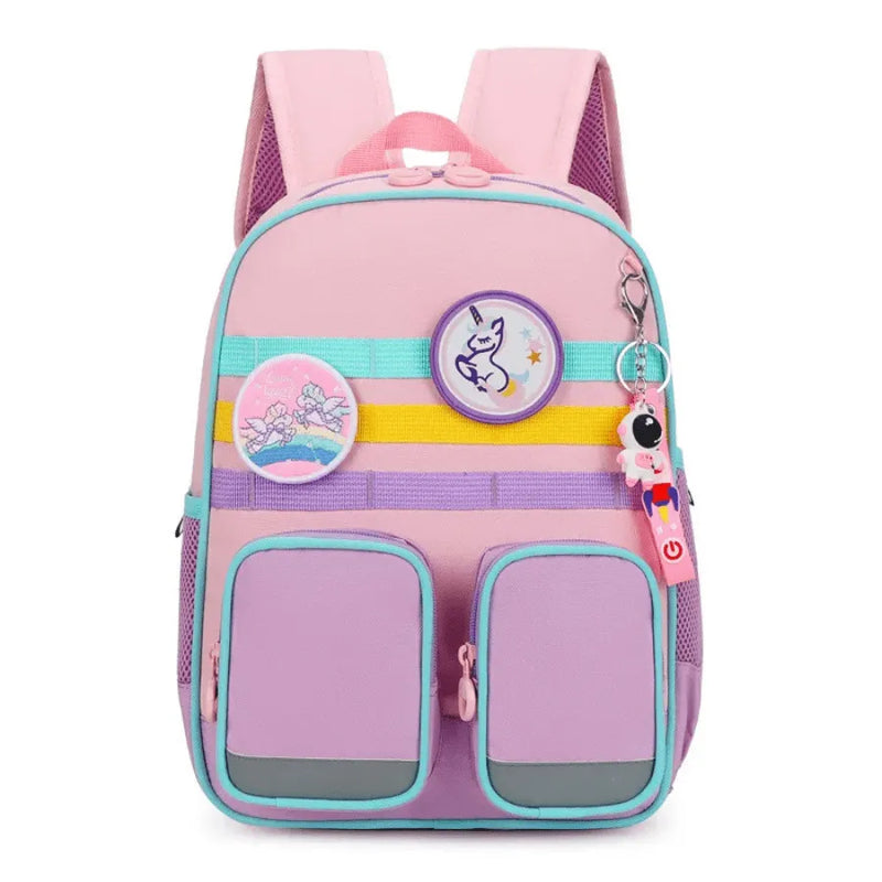 Mochila Infantil Com Bolso Frontal Duplo - Tudo o Que Precisar Cabe em uma Mochila Leve