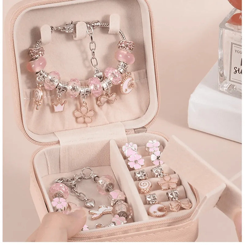 Kit De Pulseira e Berloques Infantil com 64 Peças MontaPrincess