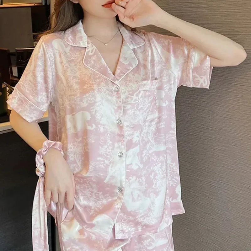 Pijama Feminino Primavera - Conjunto Calça e Camisa Longa Em Seda Gelo Premium | Toque De Seda Super Confortável