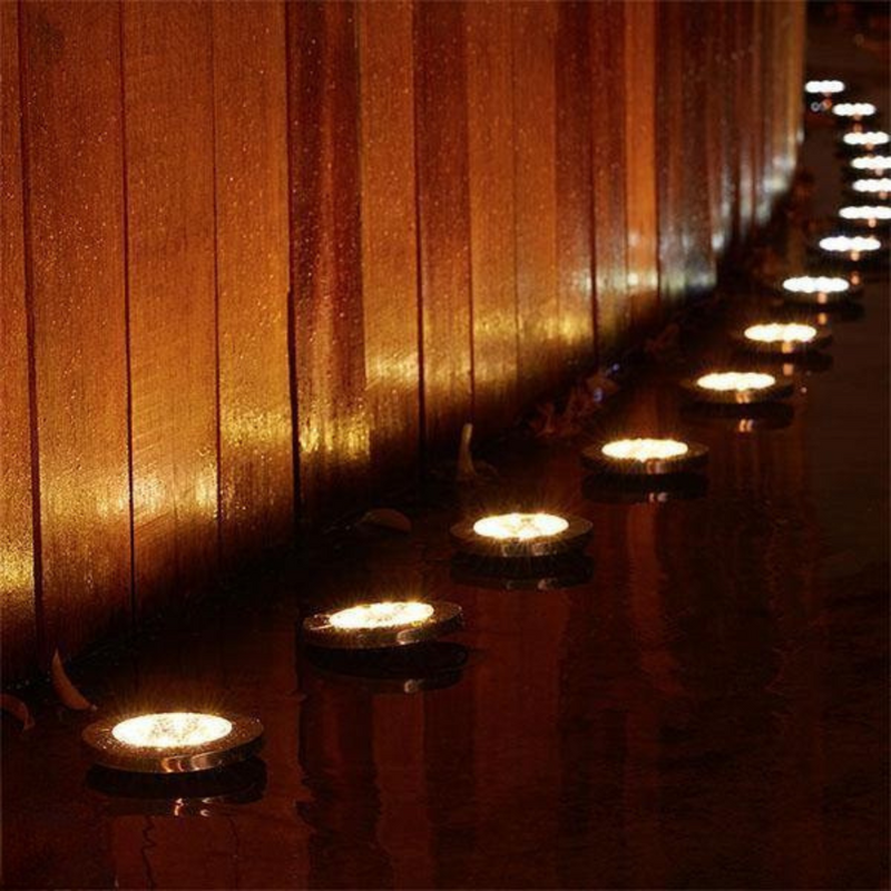 Kit 2 Luzes LED com 8 Pontos de Chão Impermeàveis a Energia Solar