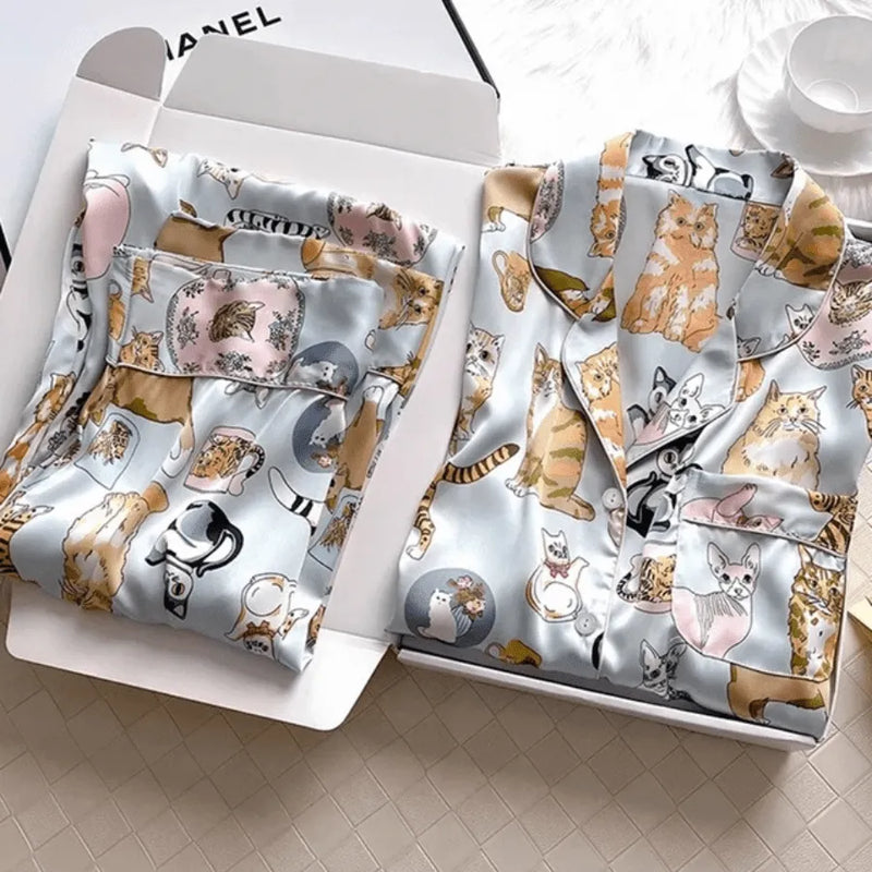 Pijama Feminino LuxuryCat - Conjunto Calça e Camisa Longa Em Seda Gelo Premium | Toque De Seda Super Confortável