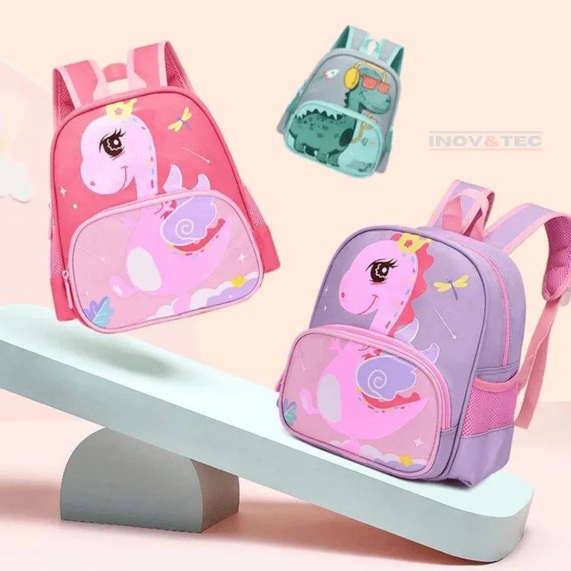 Mochila Infantil Mundo dos Dinossauros - Um Mundo Gigante de Diversão