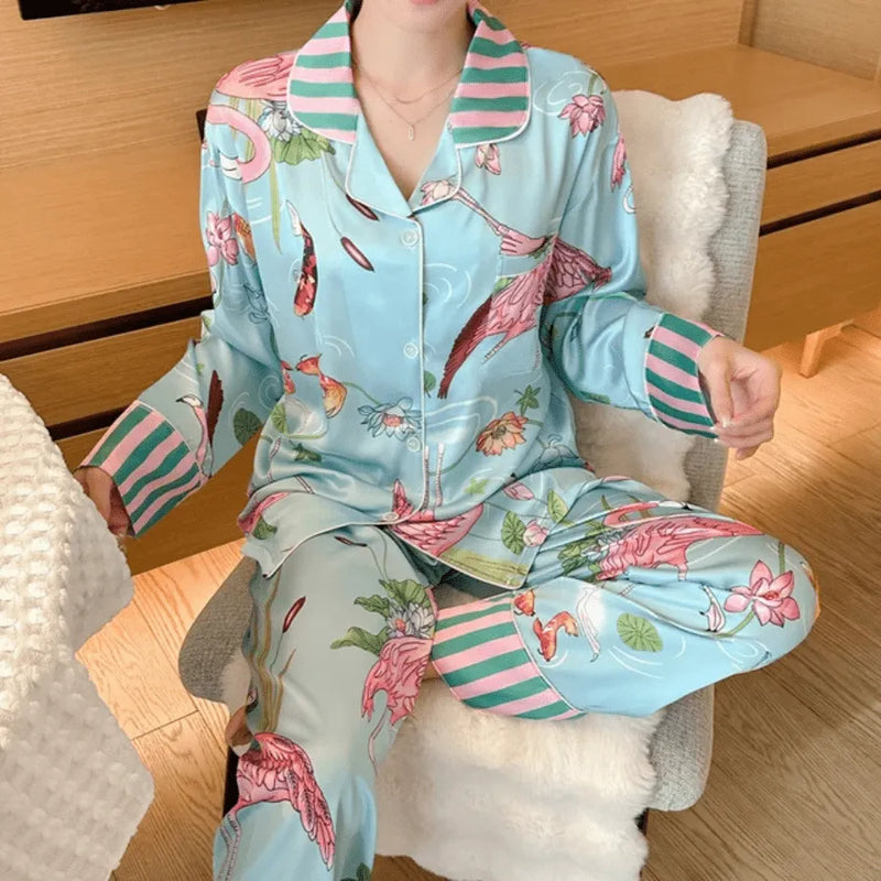 Pijama Feminino LuxuryCat - Conjunto Calça e Camisa Longa Em Seda Gelo Premium | Toque De Seda Super Confortável