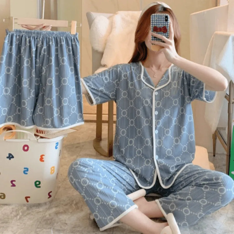 Pijama Feminino CuteVelvet Conjunto 3 Peças Com Calça, Camisa e Shorts Confortáveis em Veludo Cotelê