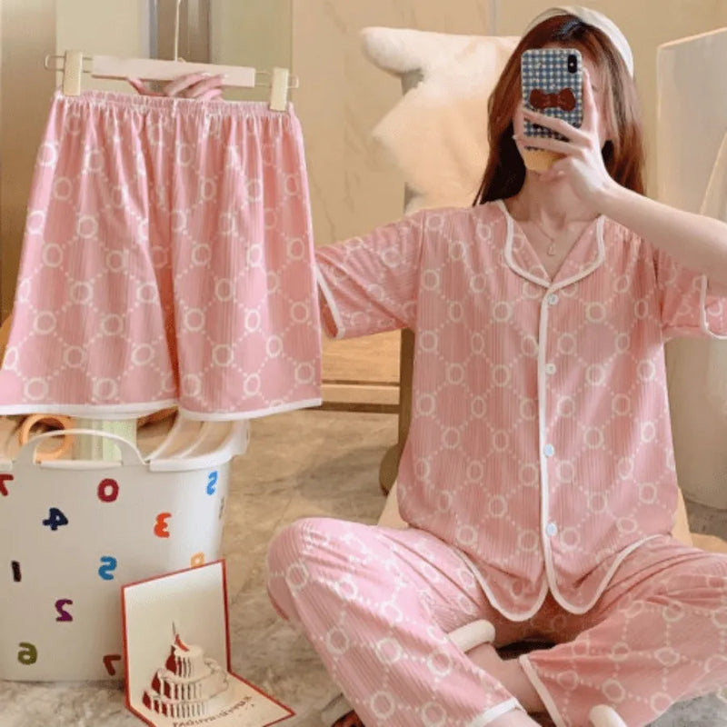 Pijama Feminino CuteVelvet Conjunto 3 Peças Com Calça, Camisa e Shorts Confortáveis em Veludo Cotelê