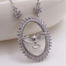 Colar Espirito Santo Cravejado De Cristais e Banhado A Ouro Ou Prata - [COMPRE 1 LEVE 2 + BRINDE]