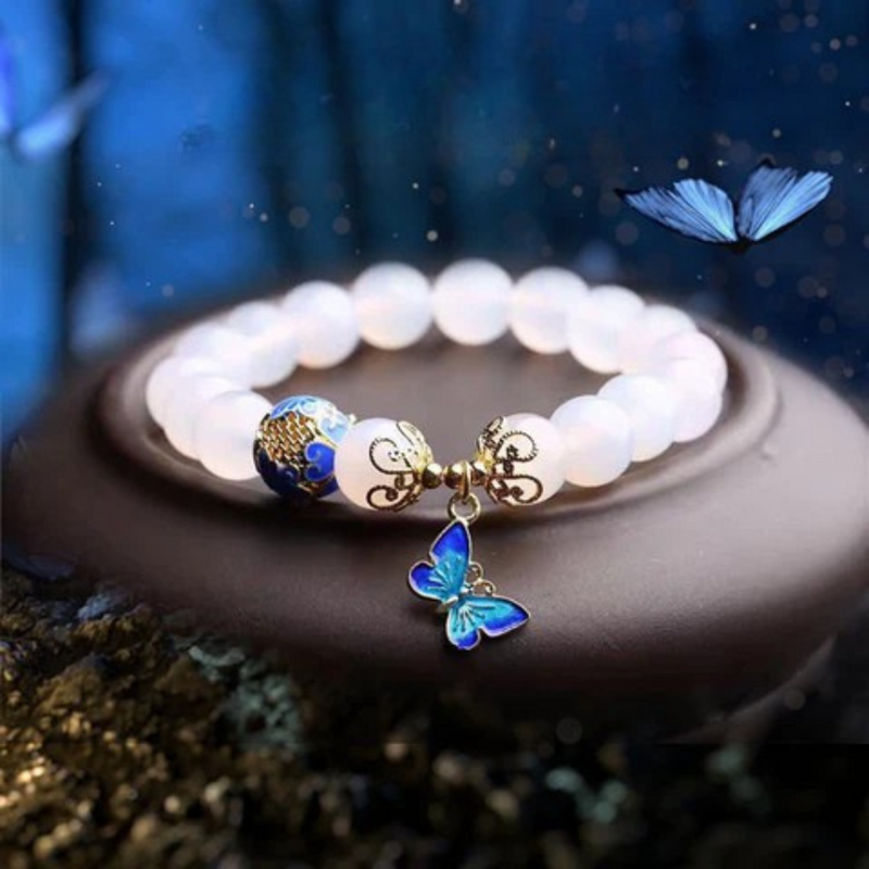 Pulseira Ágata Branca com Pingente Borboleta Azul de Crescimento Espiritual