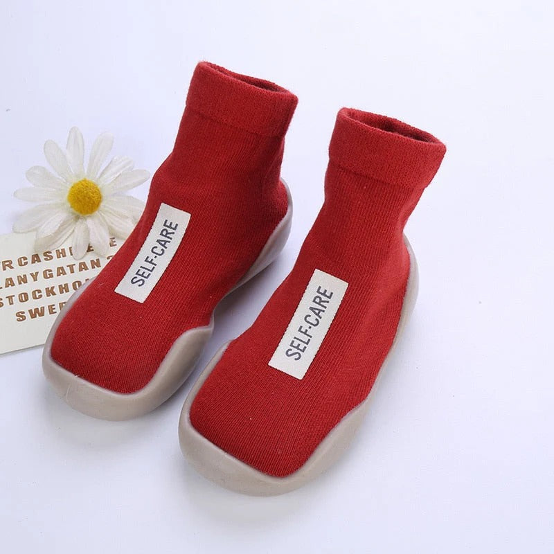 Sapatinho Meia Infantil com Sola Emborrachada Antiderrapante e Respirável com Cano Alto Self Care