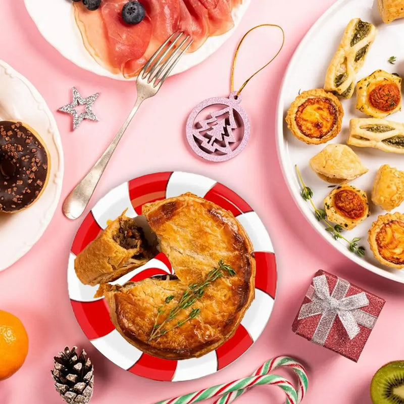 Kit com 96 Louças Natalinas Descartáveis Pratos de Jantar e Sobremesa com Guardanapos e Garfos Vermelho e Branco
