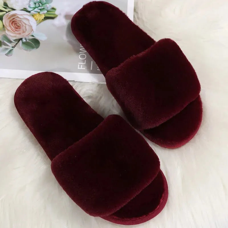 Sandália Slide Plush - Conforto e Estilo para Todos os Momentos