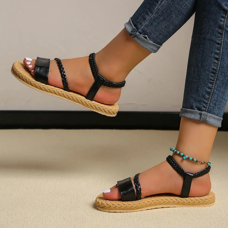 Sandália ChainBlack - Em Couro PU e Foma Larga Tendência 2024 | Design Contemporâneo e Confortável