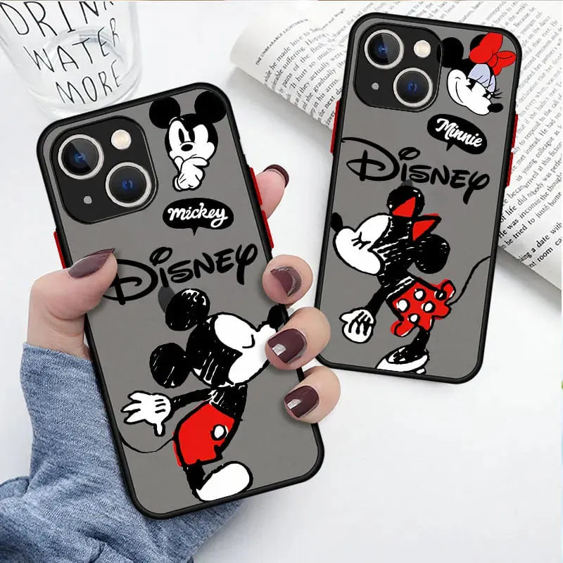 Capinha Iphone Casal Clássico Disney - Case de Alta Proteção e Resistência