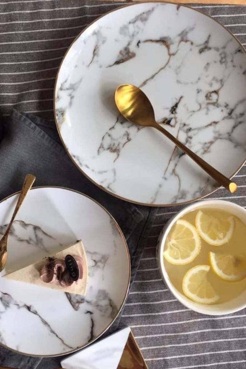 Prato Mármore Dourado Rom - Lusso Aurum