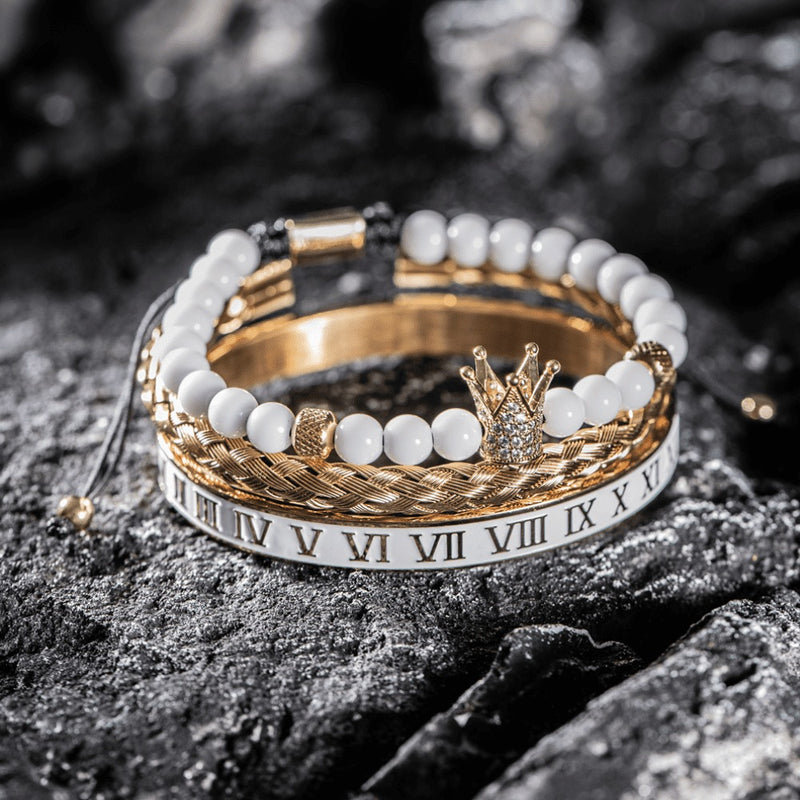 Kit 3 Pulseiras Premium Banhada a Ouro com Strass e Diversos Pingentes ROYAL