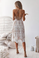 Vestido Midi Rendado com Costa Nua Boho Chic Allure