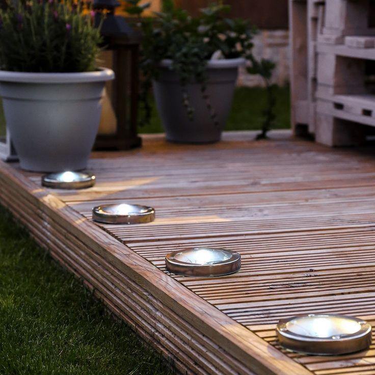 Kit 2 Luzes LED com 8 Pontos de Chão Impermeàveis a Energia Solar