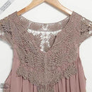 Saida de Praia em Renda - Beachside Elegance