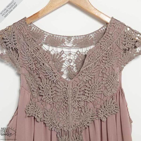 Saida de Praia em Renda - Beachside Elegance