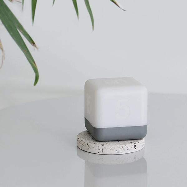 Luz Noturna LED com Sensor de Gravidade e Temporizador - EstrelaGuard