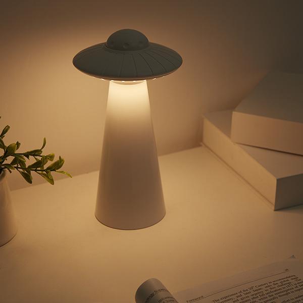 Lâmpada de luz Noturna UFO LED - Alien Light