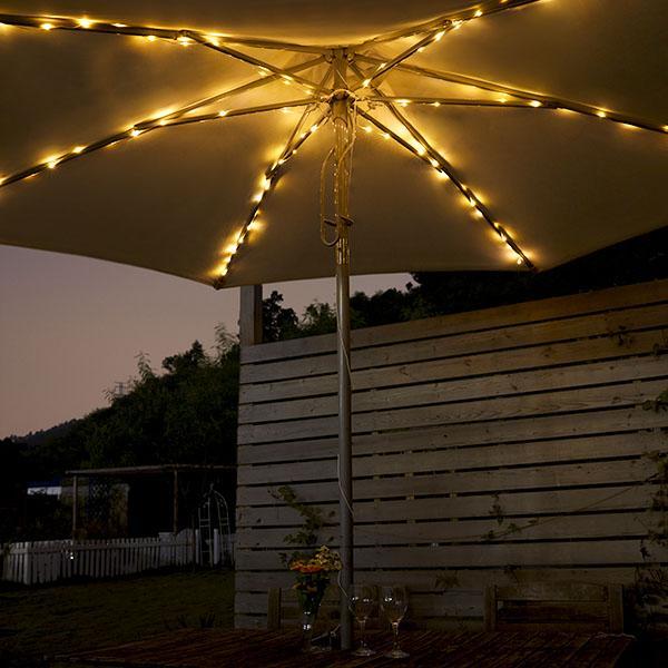 Luz de Guarda-Chuva de LED à Energia Solar com 8 Cordas e 104 LEDs