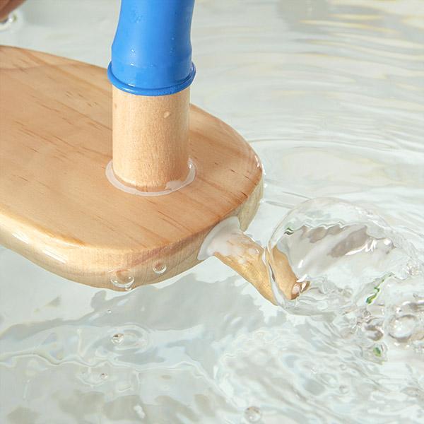 Barco de Madeira e Balão de Brinquedo para Piscina